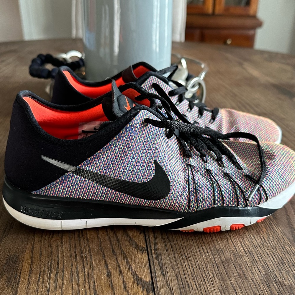 Nike Free Athletic Shoes - Picture 3 of 8